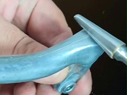 压铸铝去除0.5-2mm合模线飞边，使用RBZ-40浮动主轴