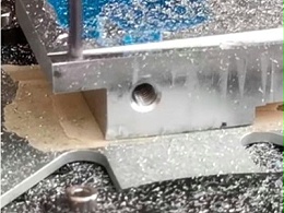 铝合金高速铣，0.2牛米电主轴效率快