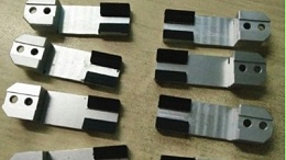 小型工件去除位置多，使用NAKANISHI自动换刀主轴NR-3060AQC