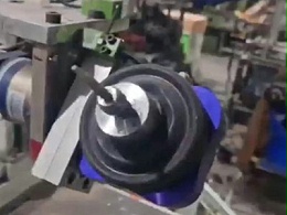 注塑件合模线想要更灵活去除，看看这款浮动主轴