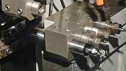 津上BO205走心机背轴增大切削力，加装大扭矩RBZ20高速主轴