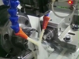 不锈钢钻3mm以上孔，加装排刀机RBZ40高速主轴效率更快