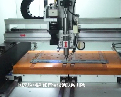 分板机主轴切割铝基板
