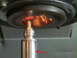 合金钢钻孔后，数控车床65000转高速主轴内圆磨0.02mm