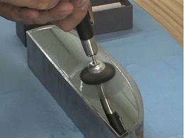 汽车模具车速表外壳打磨抛光，40000转电动打磨机可加工