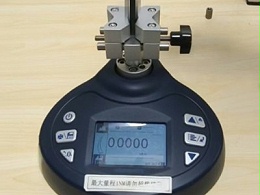 测量口红管类扭矩，密克微测瓶盖扭矩仪最小到20N.mm