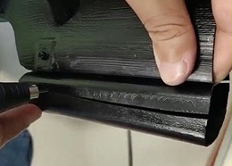 手动切塑料，超声波切割刀轻松切割无毛刺