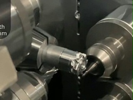 津上侧铣动力头转速不够，改装6万转高速电主轴