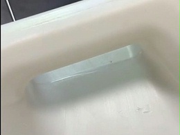 塑料玩具合模线硬刮易刮伤玩具表面，手工效率低不均匀 RBZ30浮动主轴搭载机械臂提高效率