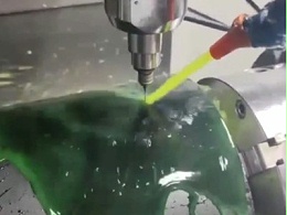 8万转高频铣能加装在加工中心上钻0.2mm微孔吗？