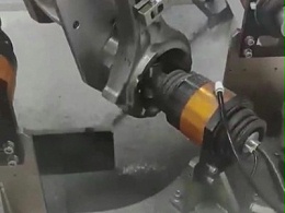 管制工件内壁孔有毛刺，可使用高速直角主轴去除